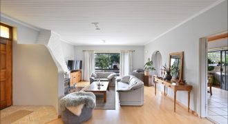 Unique Home with development Opportunity in Prime Flamingo Vlei Neighborhood